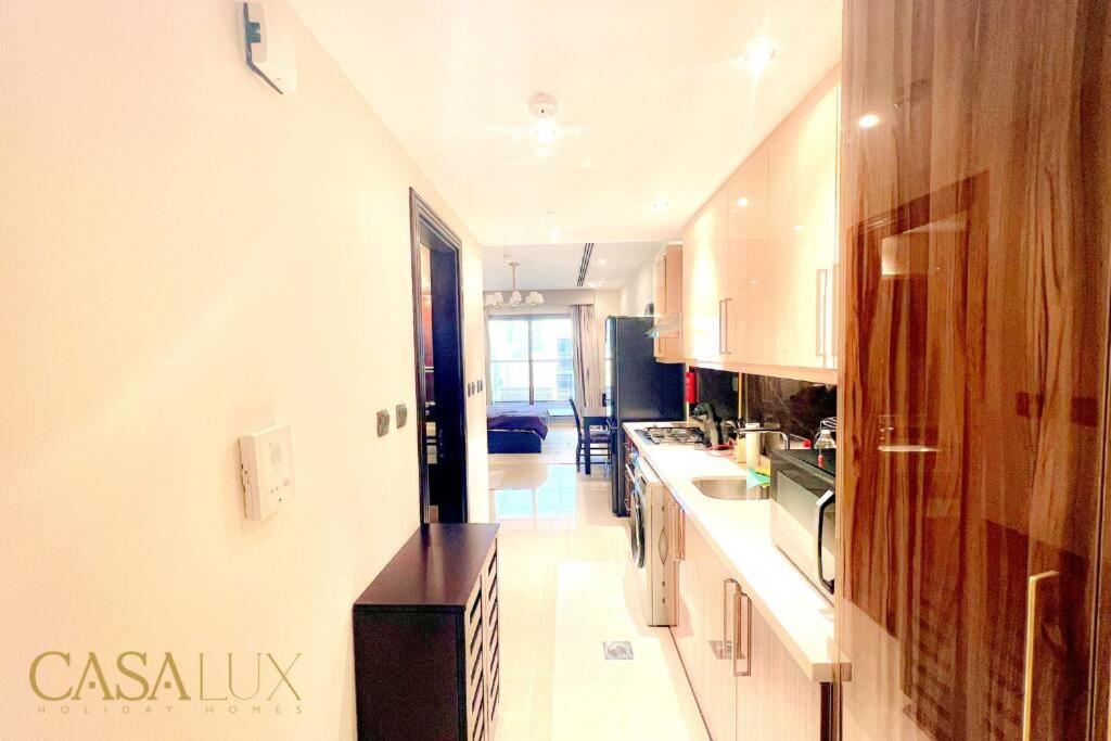 Lovely Big Studio W/ Burj Khalifa View In Downtown Dubai Buitenkant foto